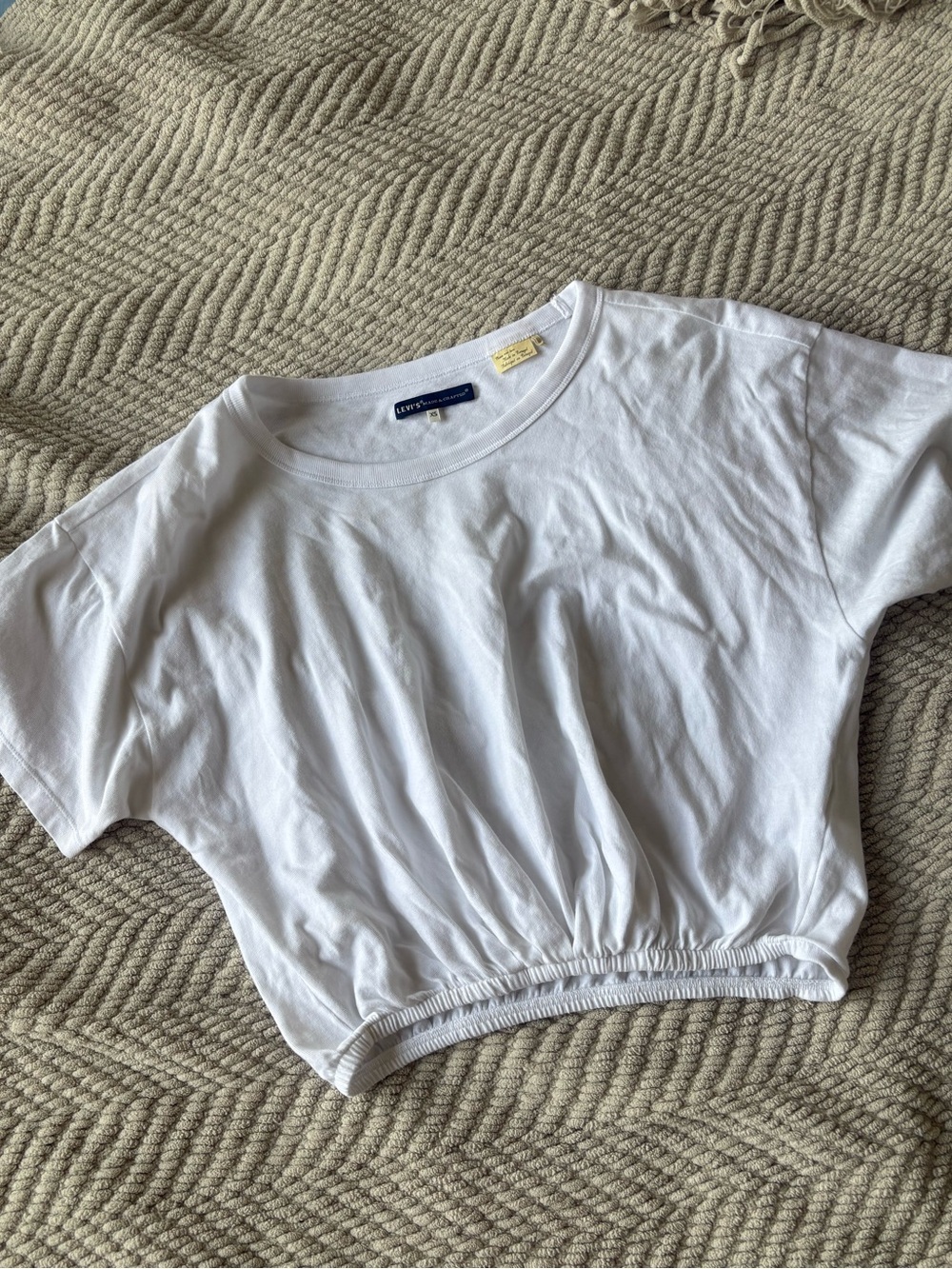 Levi's White Cropped Elastic-Hem Crewneck Tee